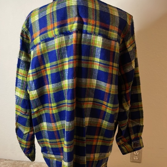 Women’s Plaid Jacket - Picture 4 of 5